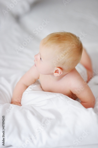 Baby play in bed