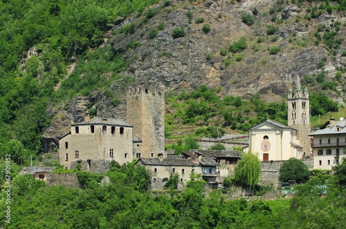 Wallpaper Mural Avise Castello 01 Torontodigital.ca