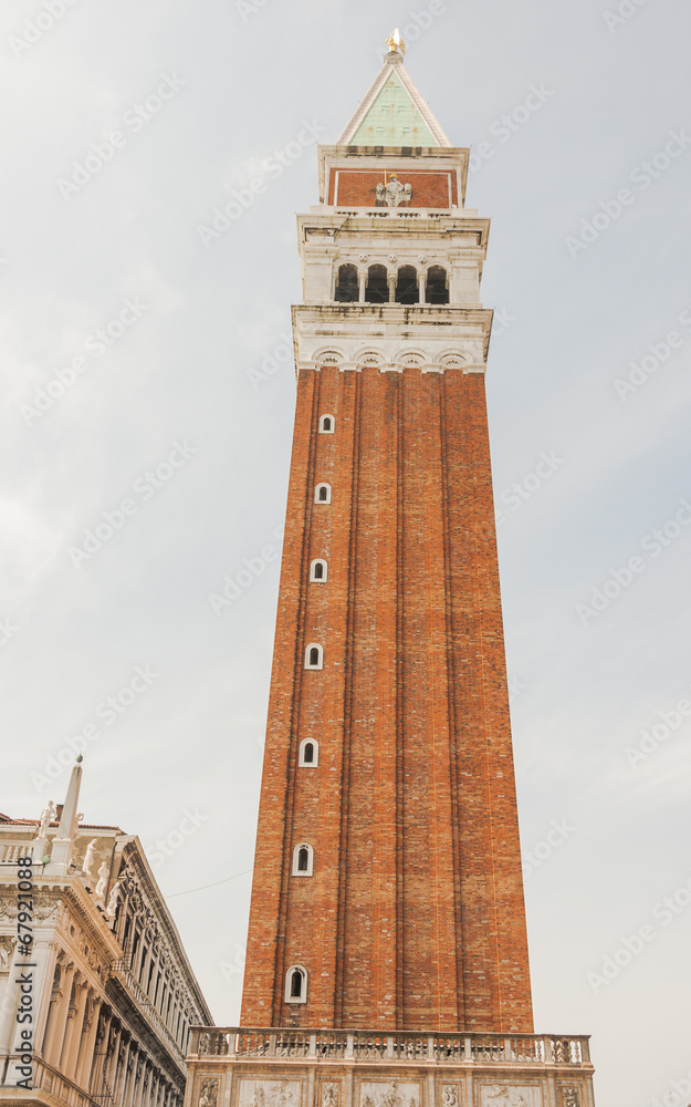 Venedig, Altstadt, historischer Turm, Markusdom, Italien