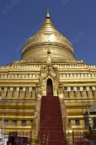 Shwezigon Pagoda  pagoda in Bagan
