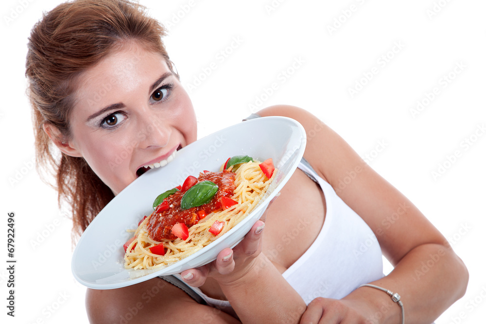 Frau serviert Spaghetti Bolognese Porträt Frau serviert Spaghetti Bolognese Porträt