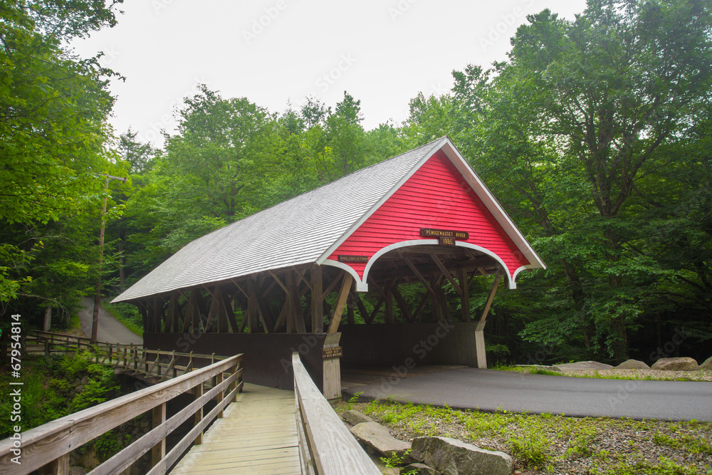 Quaint New England style covered bridge, New Hampshire