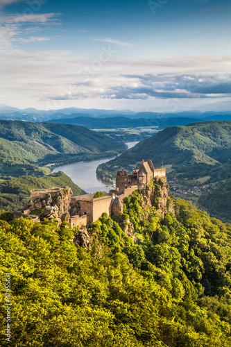 Obraz na płótnie Wachau landscape with Danube river and old castle, Austria w salonie