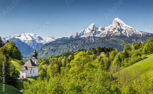 Obraz na płótnie Maria Gern with Watzmann mountain, Berchtesgadener Land, Bavaria w salonie