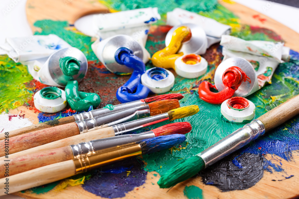 Fototapeta premium Paints and brushes