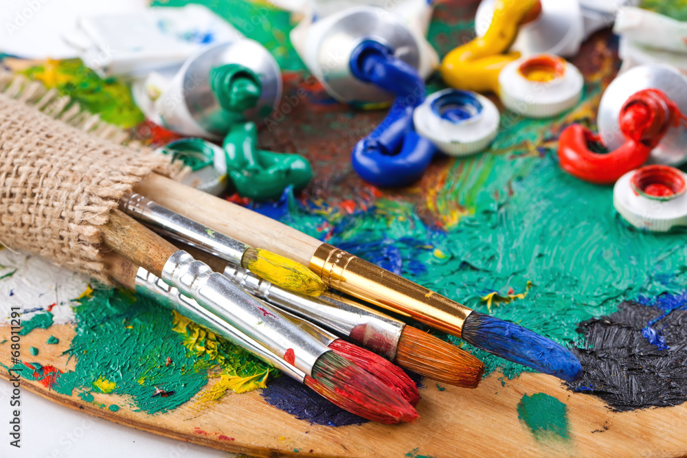 Obraz premium Paints and brushes