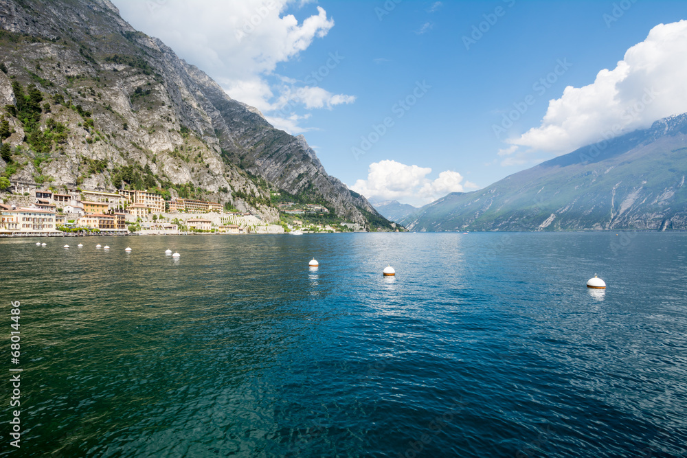 Obraz premium View over Lake Garda