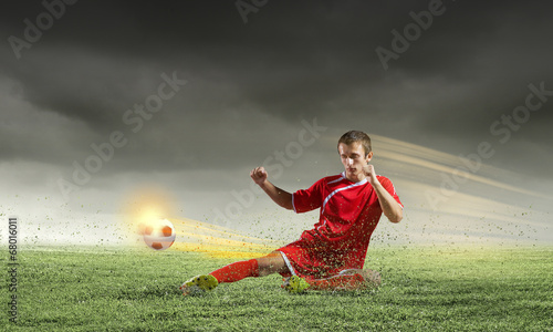 Football player © Sergey Nivens