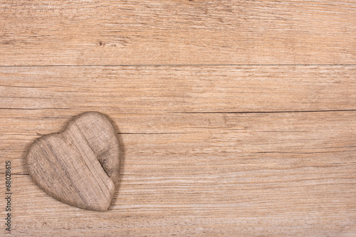 Rustikales Herz aus Holz