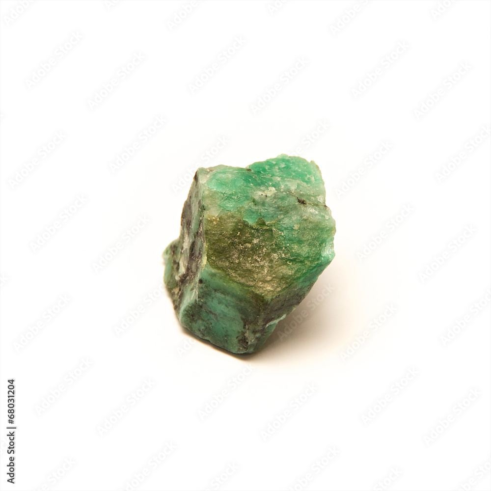 uncut emerald stone