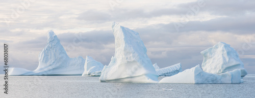 Wallpaper Mural Beautiful icebergs Torontodigital.ca