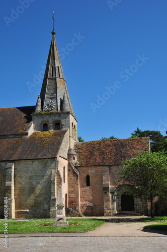 France, the picturesque village of Gaillon sur Montcient photo