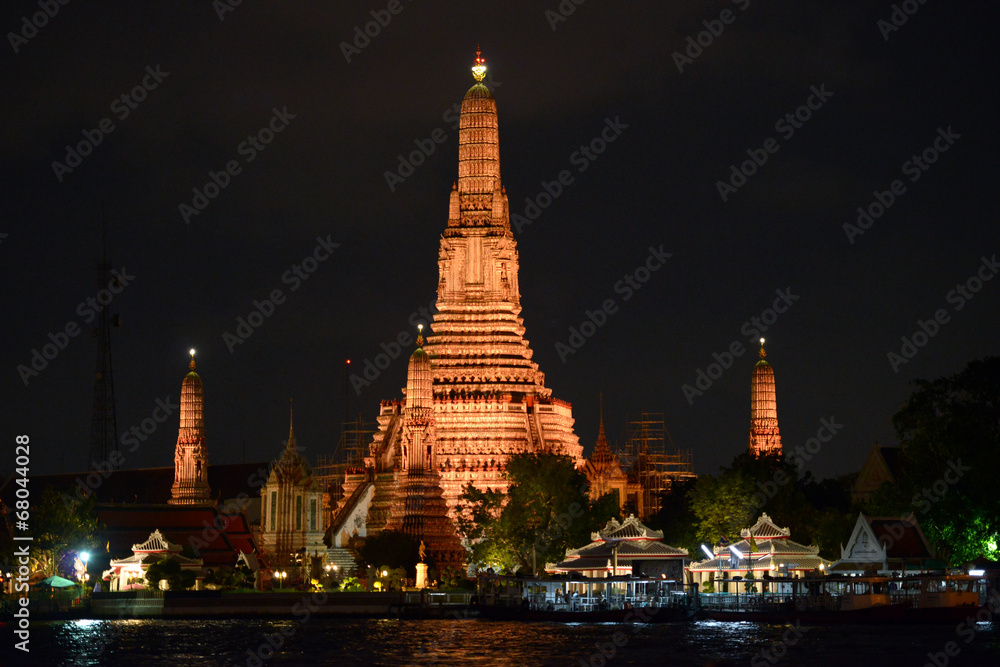 Fototapeta premium Wat Arun en Bangkok, Tailandia