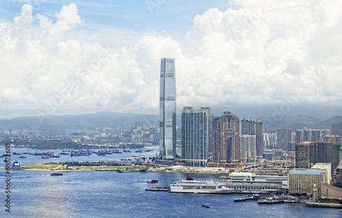 Modern Buildings in Hong Kong finance district © Cozyta