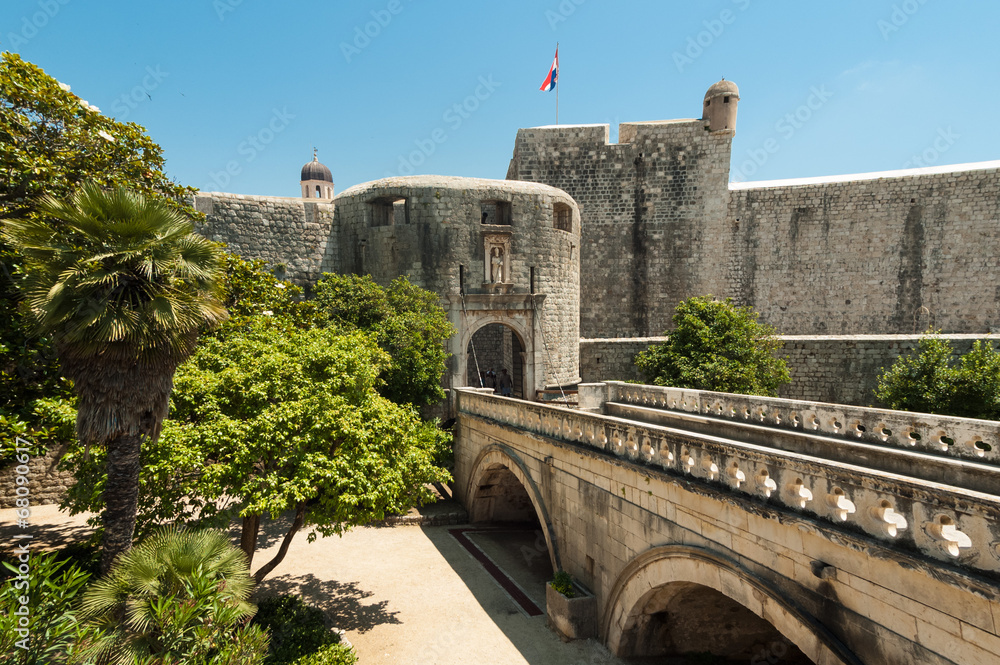 Fototapeta premium Pile Gate, entrance to the old city of Dubrovnik