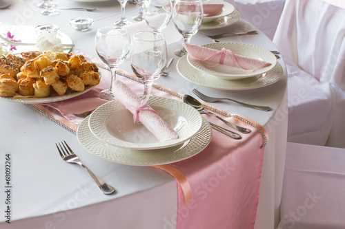 gorgeous wedding chair and table setting for fine dining