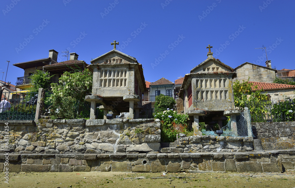 Obraz premium Combarro or history in stone by the sea. Pontevedra