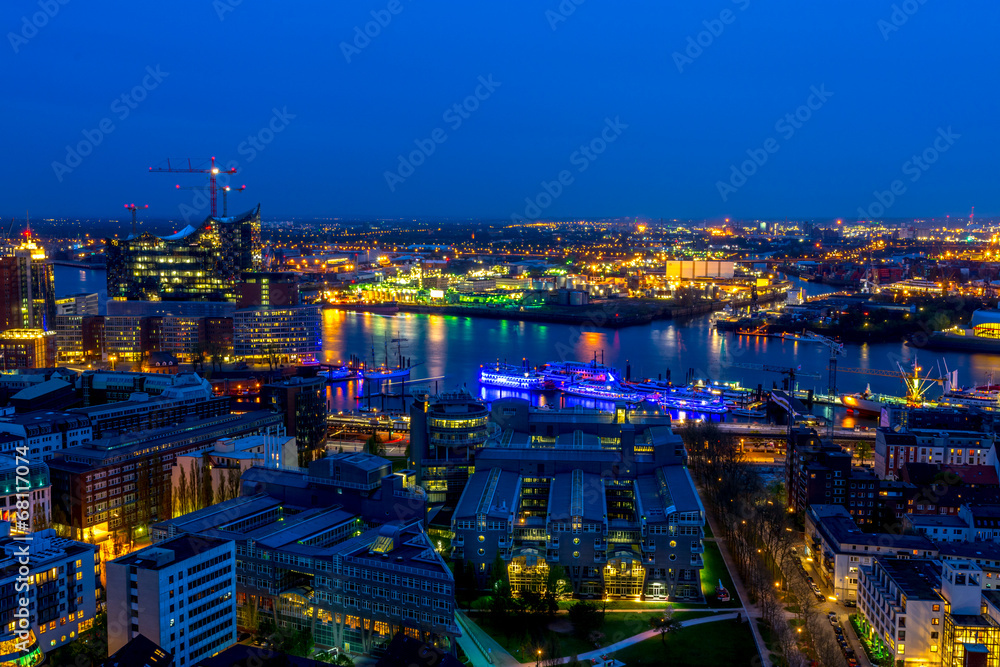 Hamburg bei Nacht von oben