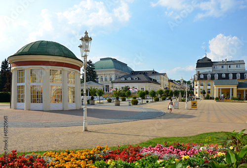 Fototapete Spa colonnade in  Franzensbad in Czech republic