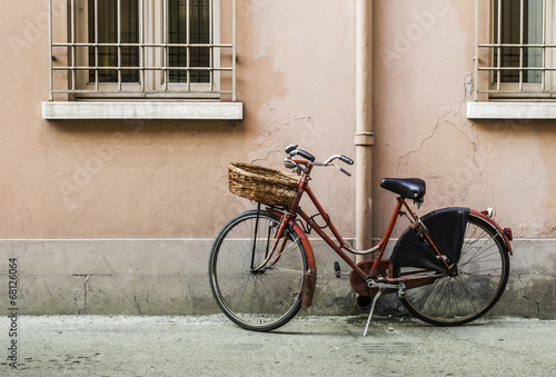 Old Italian bicycle © Deyan Georgiev