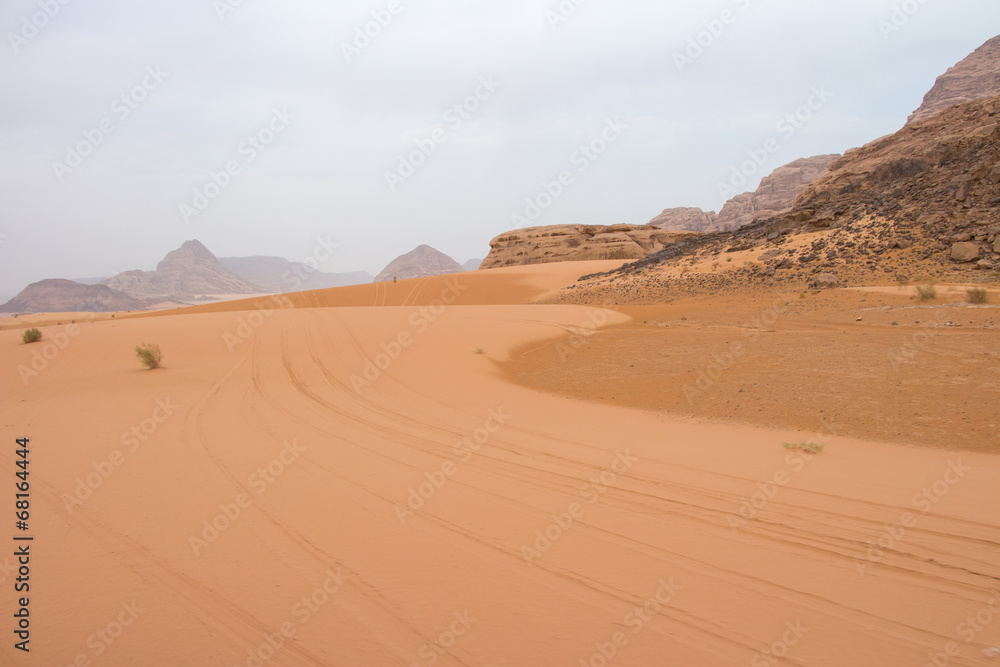 Sandpiste in Wadi Rum, Jordanien