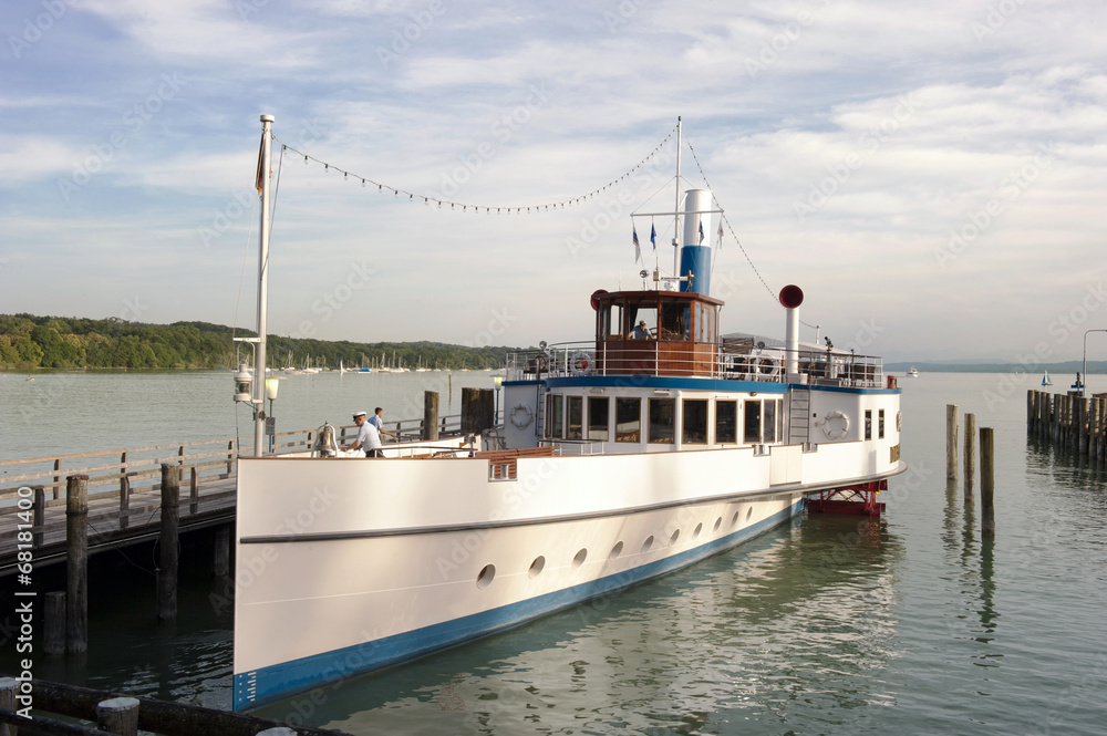 Naklejka premium Ammersee Schifffahrt