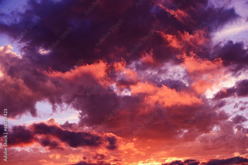 Scenic Sunset Cloudscape