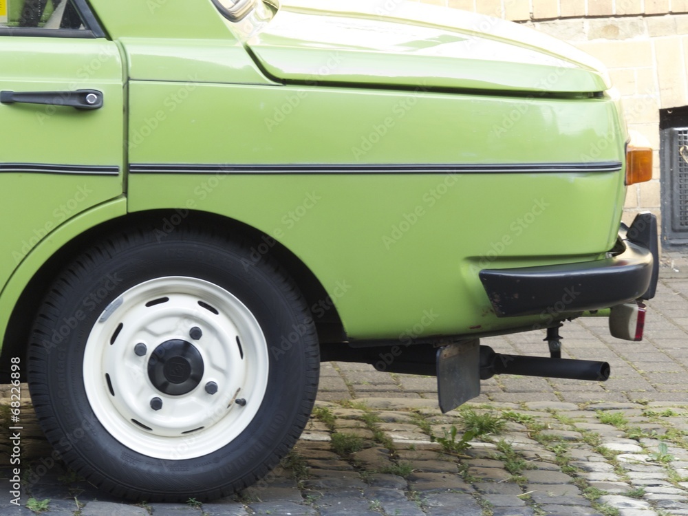 Φωτογραφία Grüne Stasi Limousine der Siebzigerjahre und Achtzigerjahre aus der ehemaligen D