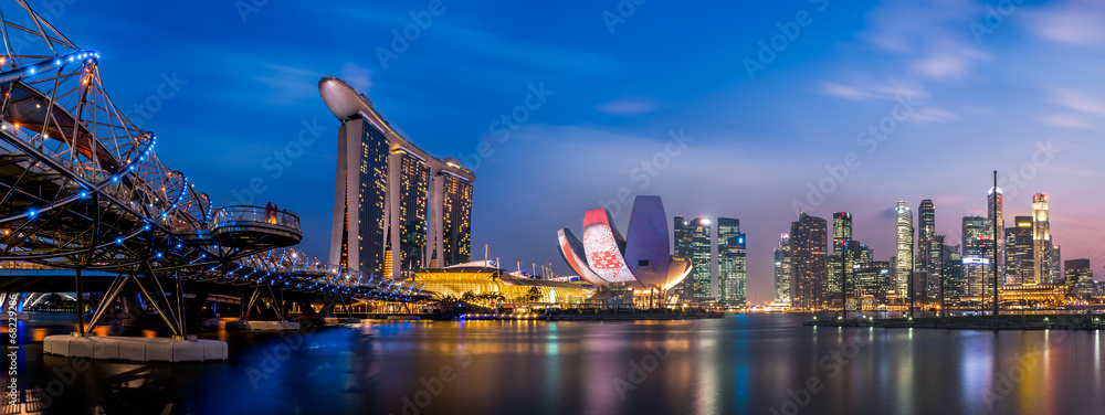 Fototapeta premium Singapore city at night
