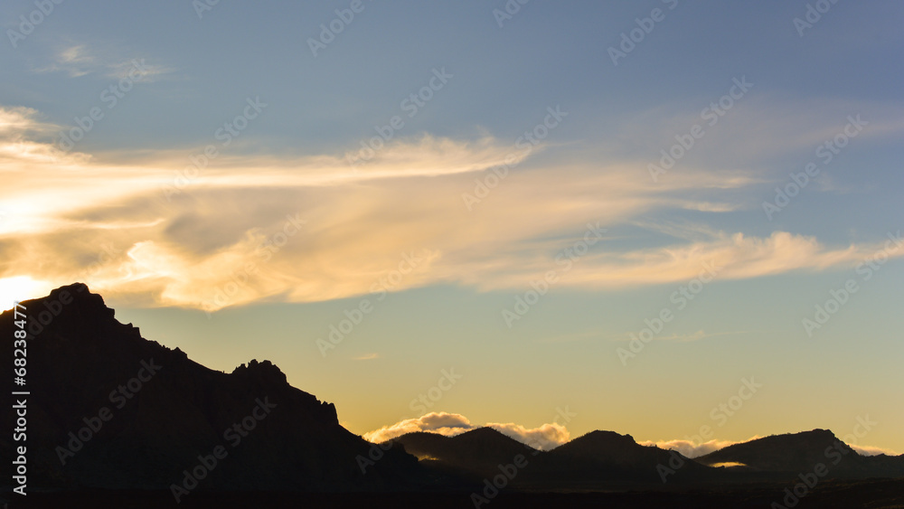 Abenddämmerung in der Caldera um Vulkan Teide auf Teneriffa Abenddämmerung in der Caldera um Vulkan Teide auf Teneriffa