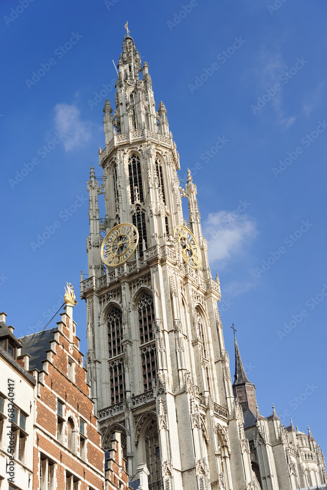 Gotischer Kirchturm-Antwerpen