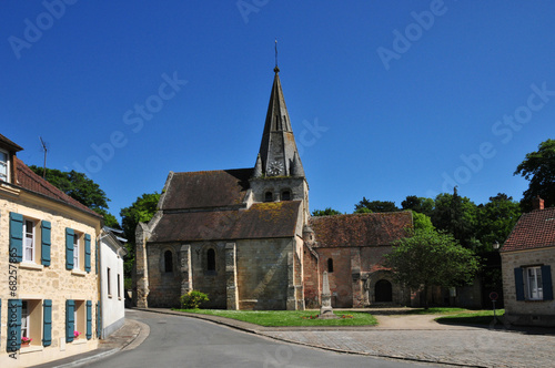 France, the picturesque village of Gaillon sur Montcient