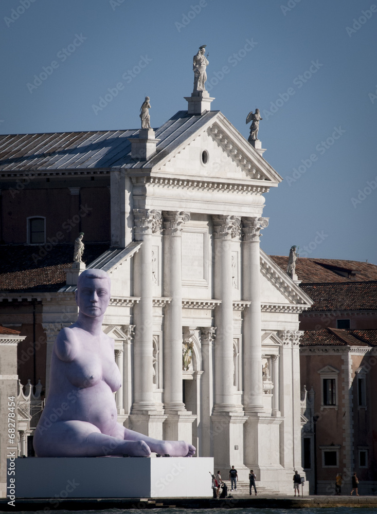 statua gigante