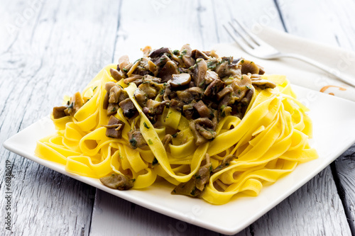 Noodles with mushrooms