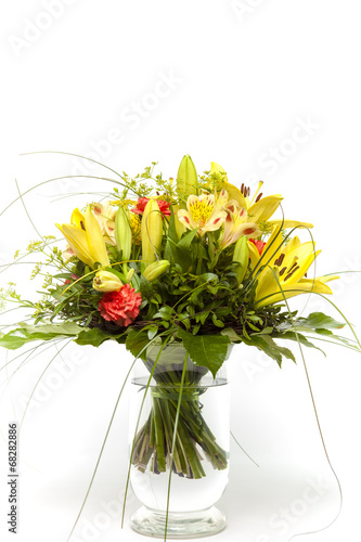 Fototapeta Naklejka Na Ścianę i Meble -  Vase mit Blumenstrauss