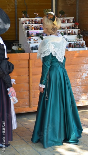 Obraz na plátně ARLESIENNE ET SANTONS