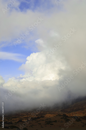 Gewitterwolken im Teide Nationalpark auf Teneriffa