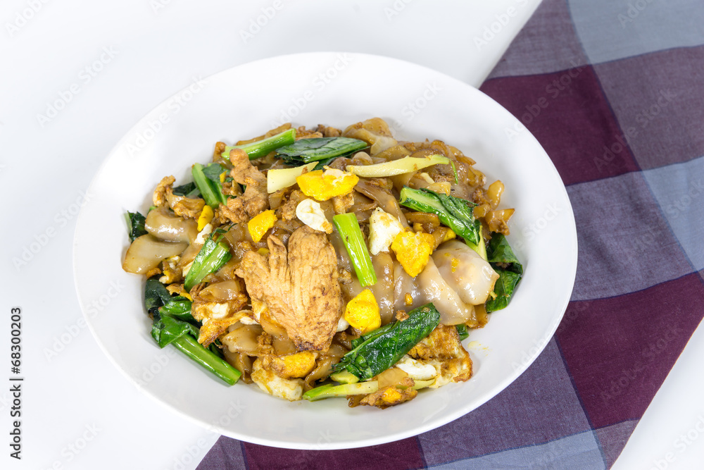 Stir Fried Rice Noodle With Chinese Broccoli