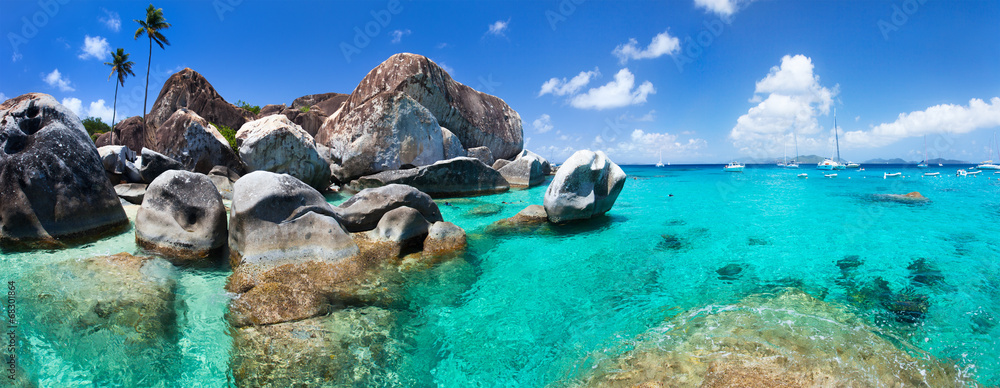 Beautiful tropical coast at Caribbean - obrazy, fototapety, plakaty 