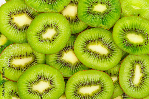 Kiwi,Slices of kiwi