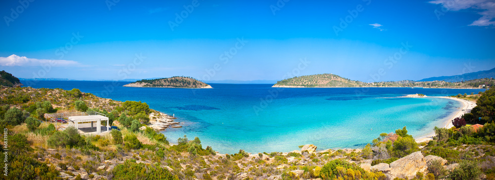 Obraz premium Lagonisi plaża na Sithonia Halkidiki, Grecja.
