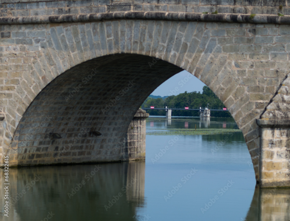 Pont de Villeneuve sur Yonne