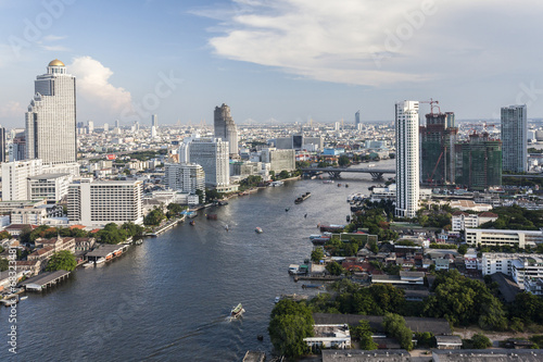 Skyline von Bangkok und Chao Phraya
