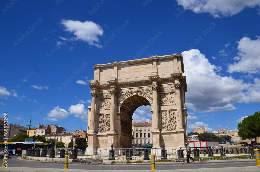 Place Jules Guesde et arc de triomphe, Marseille 