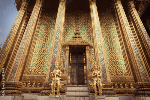 Phra Mondop Gates