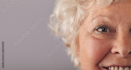 Schilderij op canvas Part of senior woman face