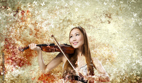 Woman violinist © Sergey Nivens