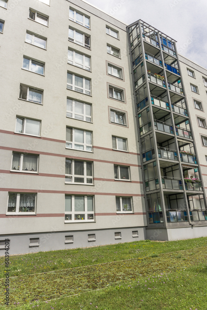 Sanierter Plattenbau