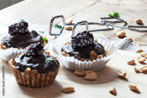 Homemade raw cakes