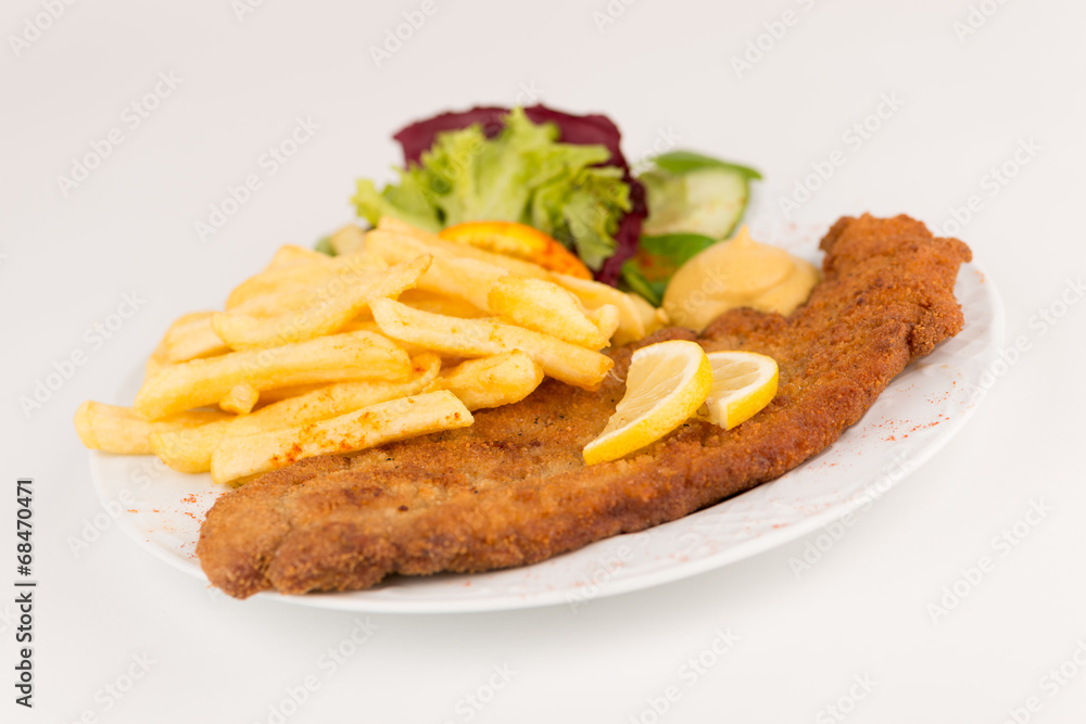 Schnitzel mit Pommes Schnitzel mit Pommes